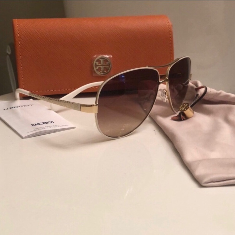 BRAND new Tory Burch sunglasses